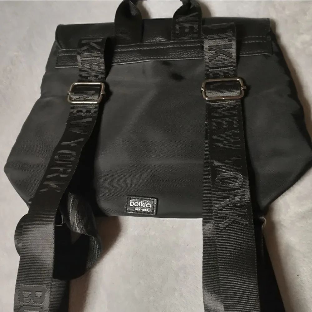 Botkier Small Trigger Backpack - Picture 4 of 6